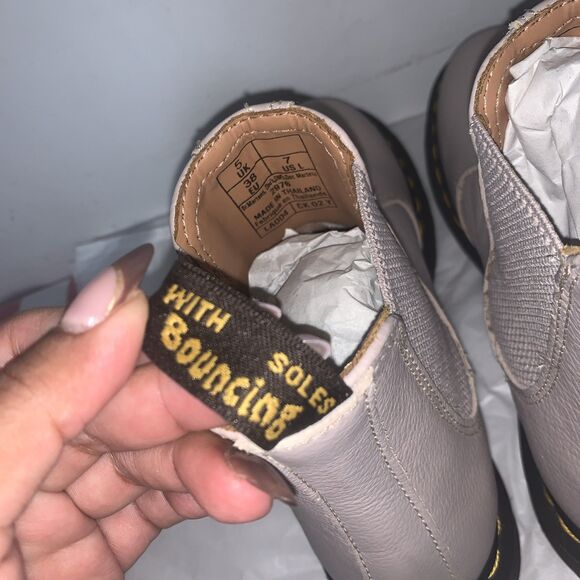 Dr. Martens Doc 2976 Vintage Taupe Virginia Chelsea Boots Womens Sizes 7 - Picture 10 of 11